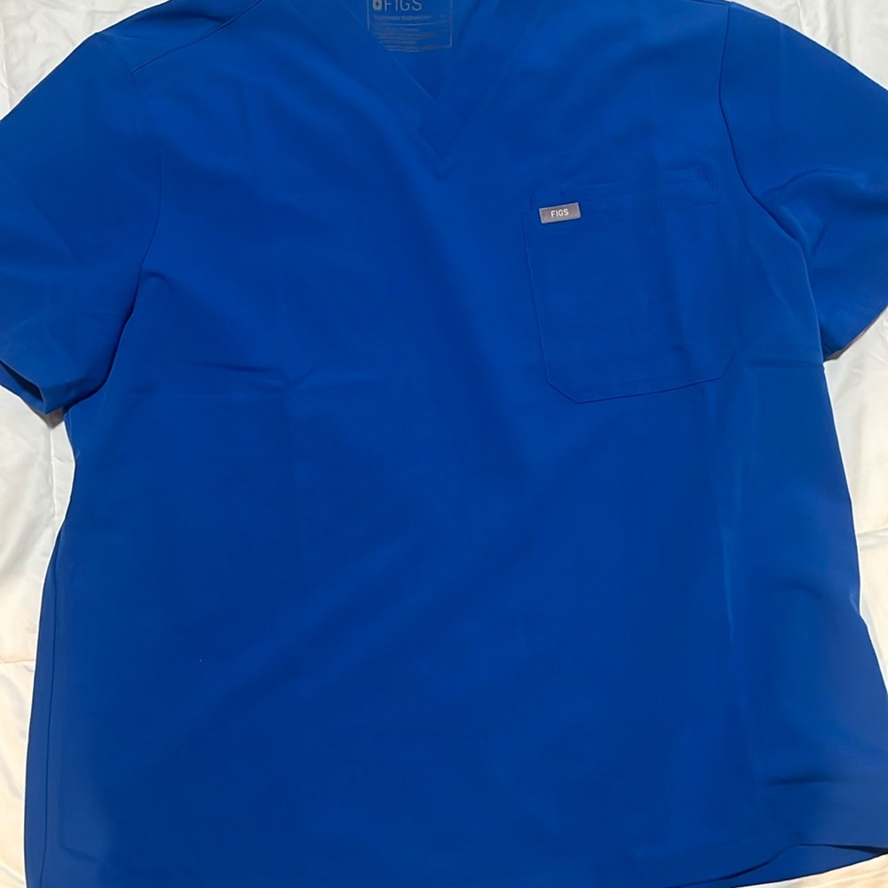 Figs Scrub top